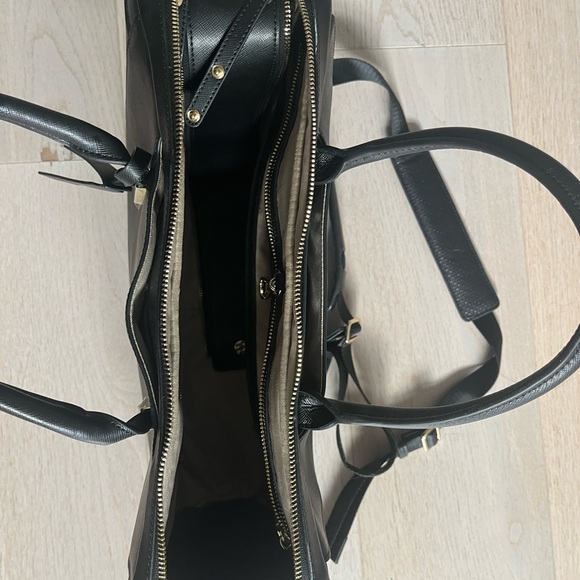 Brand new never used La mansio bag. With straps. No add ons - Picture 2 of 6